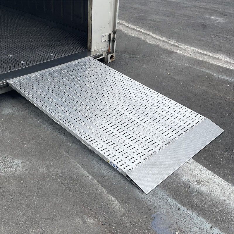 Rampe d’accès container frigorifique